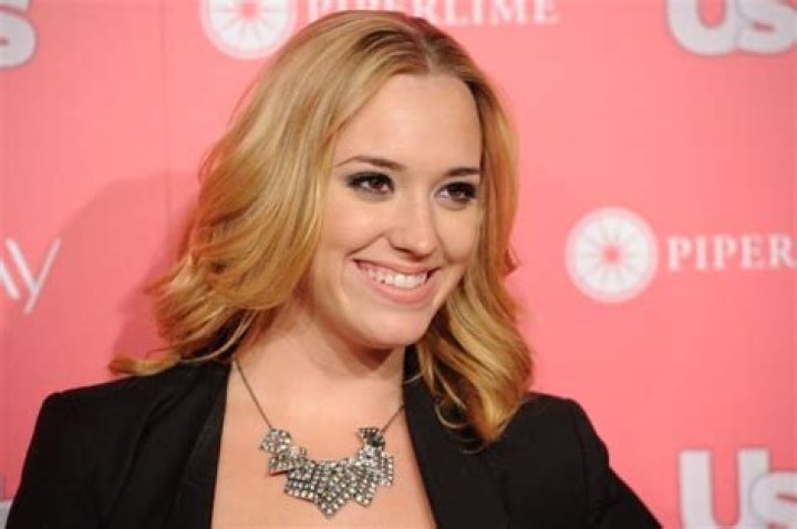 Andrea Bowen Net Worth