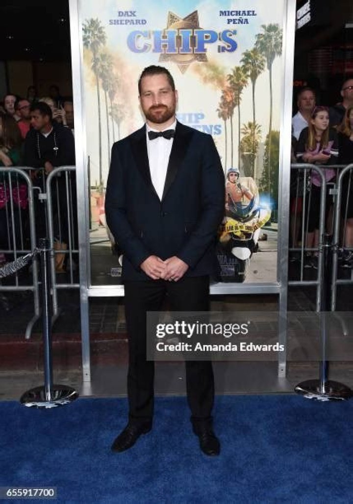 Lovestruck High Charlie Curtis Age, Boyfriend, Parents, Height & More