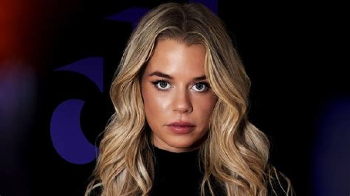 Too Hot to Handle Emely Hueffer Wiki, Age, Boyfriend, TikTok & Parents