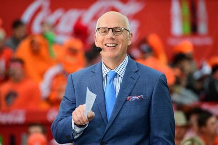 Gene Wojciechowski Wiki, Age, Wife, Net Worth, Height & More