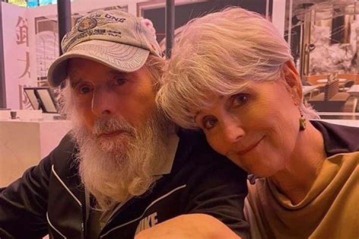 
How Much Money Does Desi Arnaz Jr Make? Latest Income Salary
