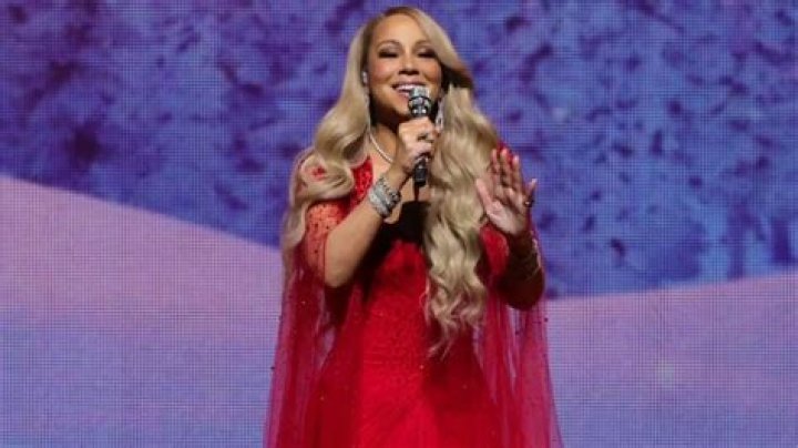 
How Much Money Does Mariah Carey Make? Latest Income Salary
