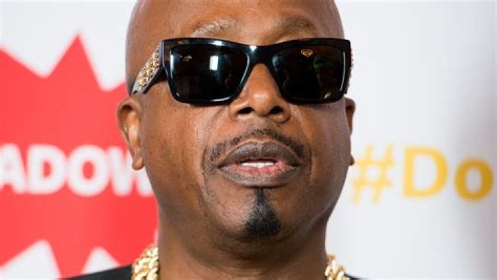 
How Much Money Does MC Hammer Make? Latest Income Salary
