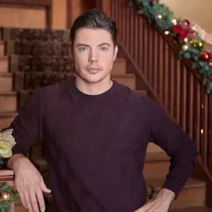 Josh Henderson Net Worth