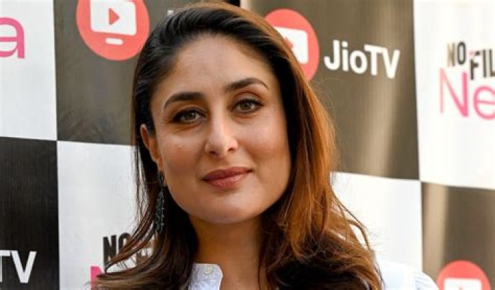 Kareena Kapoor Khan In Yoga Gear Shares “Sunday Plans”