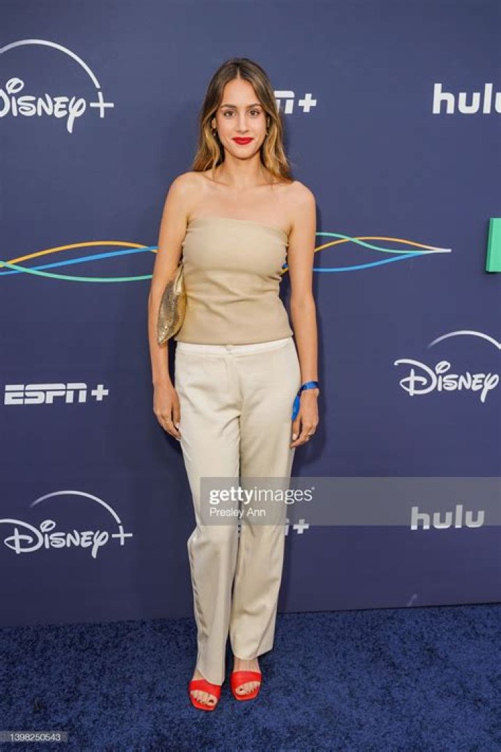 Nell Verlaque Wiki, Bio, Boyfriend, Net Worth, Height, Age & More