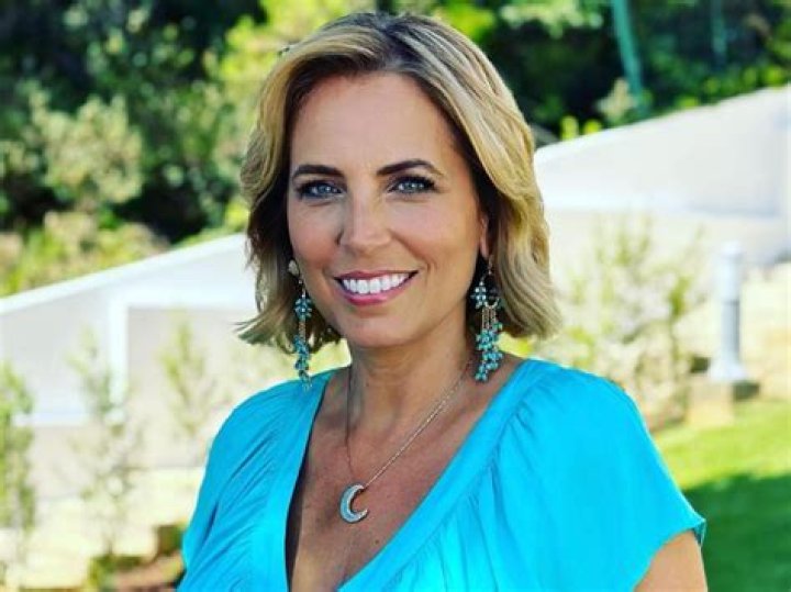 A Place in the Sun's Jasmine Harman Shares Swimsuit Photo to "Relax"