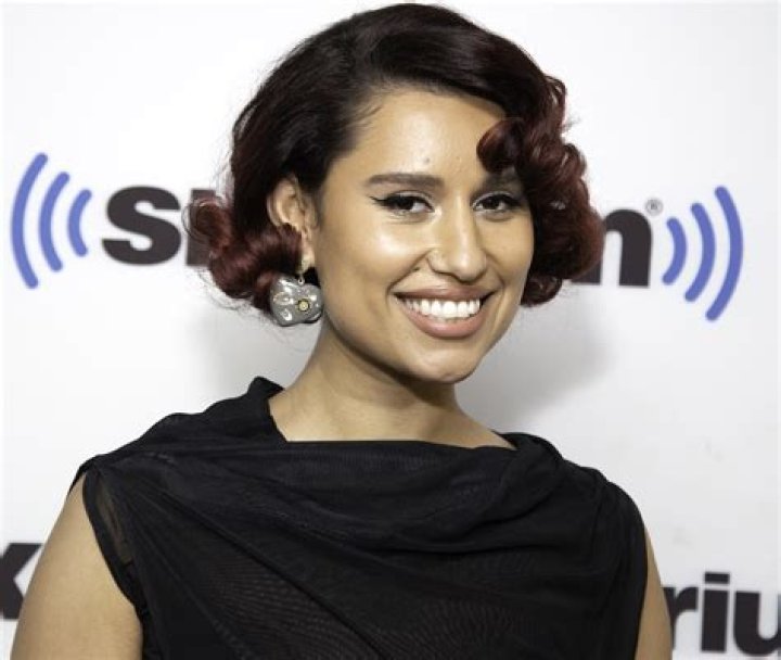 Raye in Bathing Suit Says "Only Ting Kissing Me is the Sun" — Celebwell