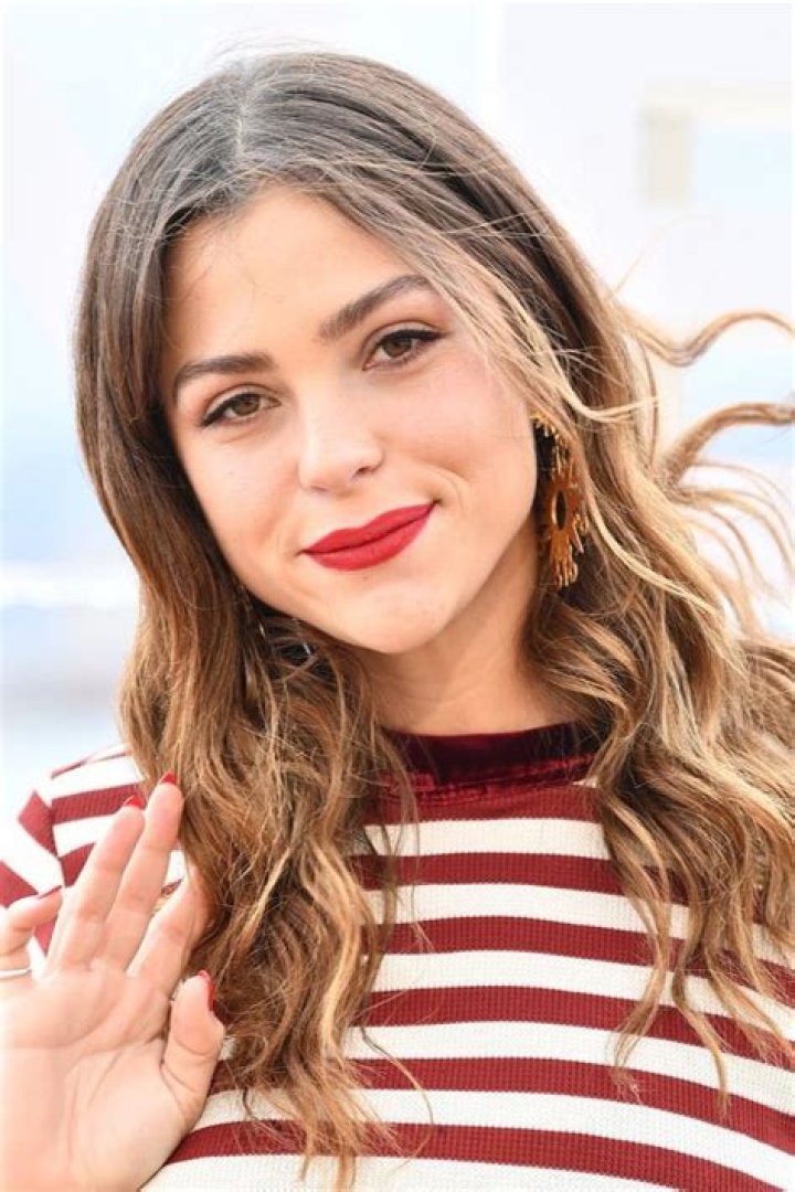 Paulina Davila Wiki, Boyfriend, Father, Height & Net Worth