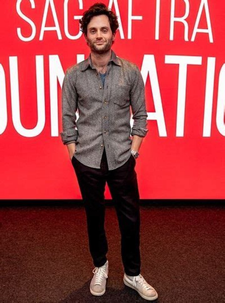 Penn Badgley Height Weight Shoe Size Measurements Facts Family