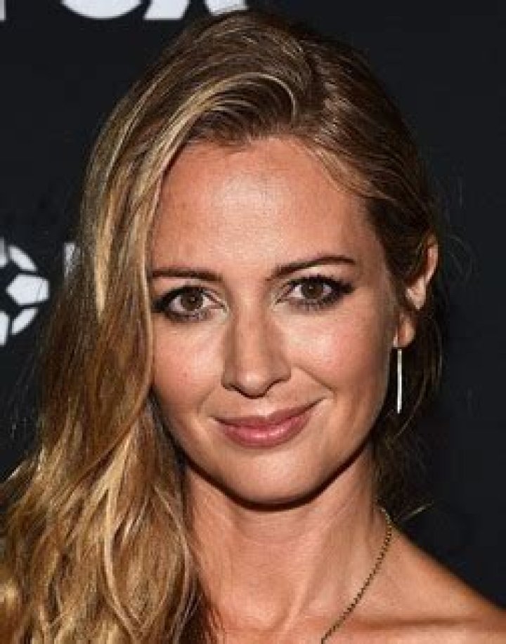 Rachel Skarsten Height Weight Body Measurements Stats Facts Family